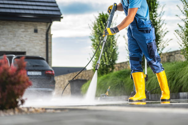 Best Pool Deck Cleaning  in Kincheloe, MI